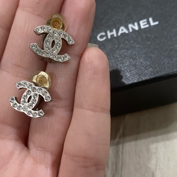 Chanel Silver Classic Crystal Studded Clip On Earrings - Picture 4 of 10